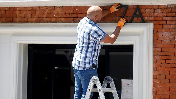 Telediario 1 - Aumenta la siniestralidad: 664 personas han perdido la vida en accidentes laborales hasta octubre