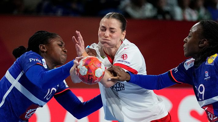 Espectacular vaselina de Hojlund para certificar el pase de Dinamarca a la final del Europeo de balonmano