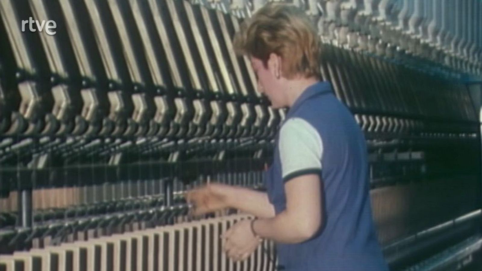 XI Mostra Teixits; Espar Tico: Congrés de Cultura Catalana - D'ací d'allà | Veure