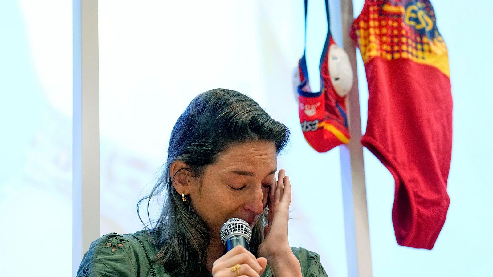 Laura Ester seretira del waterpolo a final de temporada