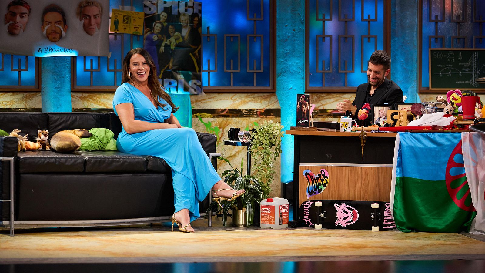 La Revuelta | Las 24 horas mágicas de Karla Sofía Gascón 16/12/24 - La Revuelta | Ver