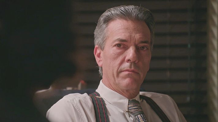 Salón de té La Moderna - Emiliano tiene un plan para acabar con César