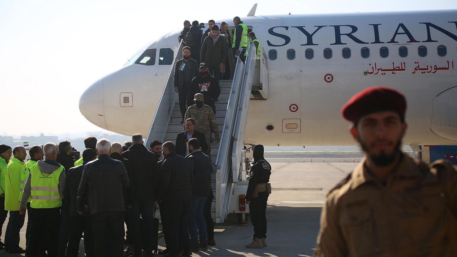 Siria, después de Al Asad: reapertura del aeropuerto de Damasco - Telediario Internacional | Ver