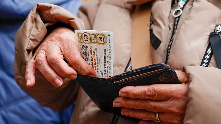 Telediario 1 - Compartir lotería sin riesgos: hay que acreditar qué cantidad juega cada uno