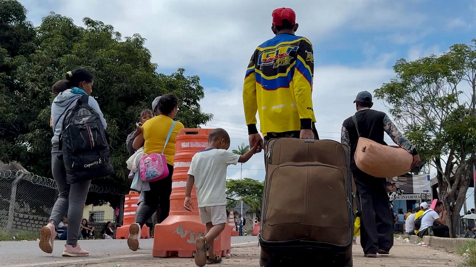 Brasil tiene una red de apoyo a los migrantes venezolanos - Telediario 2 | Ver