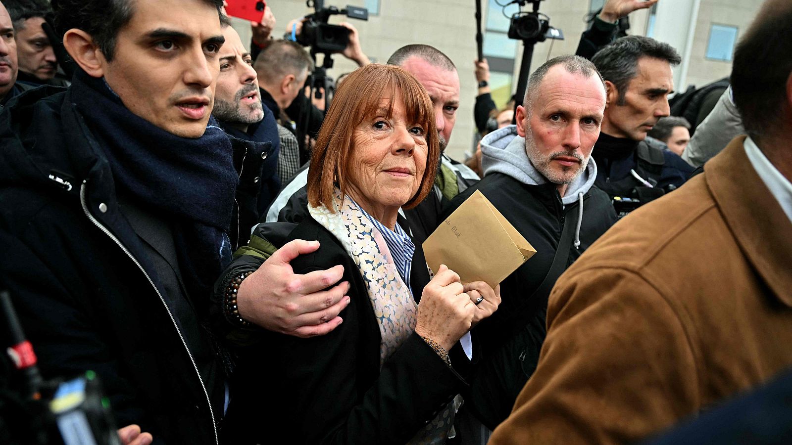 El impacto social del caso Pelicot trasciende a la sociedad francesa | Ver