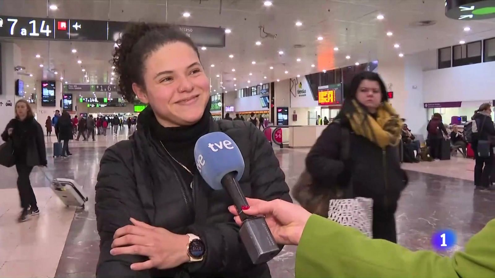 Alta mobilitat a Sants i l'aeroport del Prat per l'operació sortida de Nadal