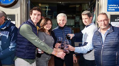 Celebracin con Rioja en la administracin de Logroo que ha vendido El Gordo ntegro