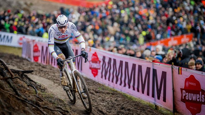 Telediario Fin de Semana - Van der Poel arrasa en la Copa del Mundo de ciclocrós de Zonhoven