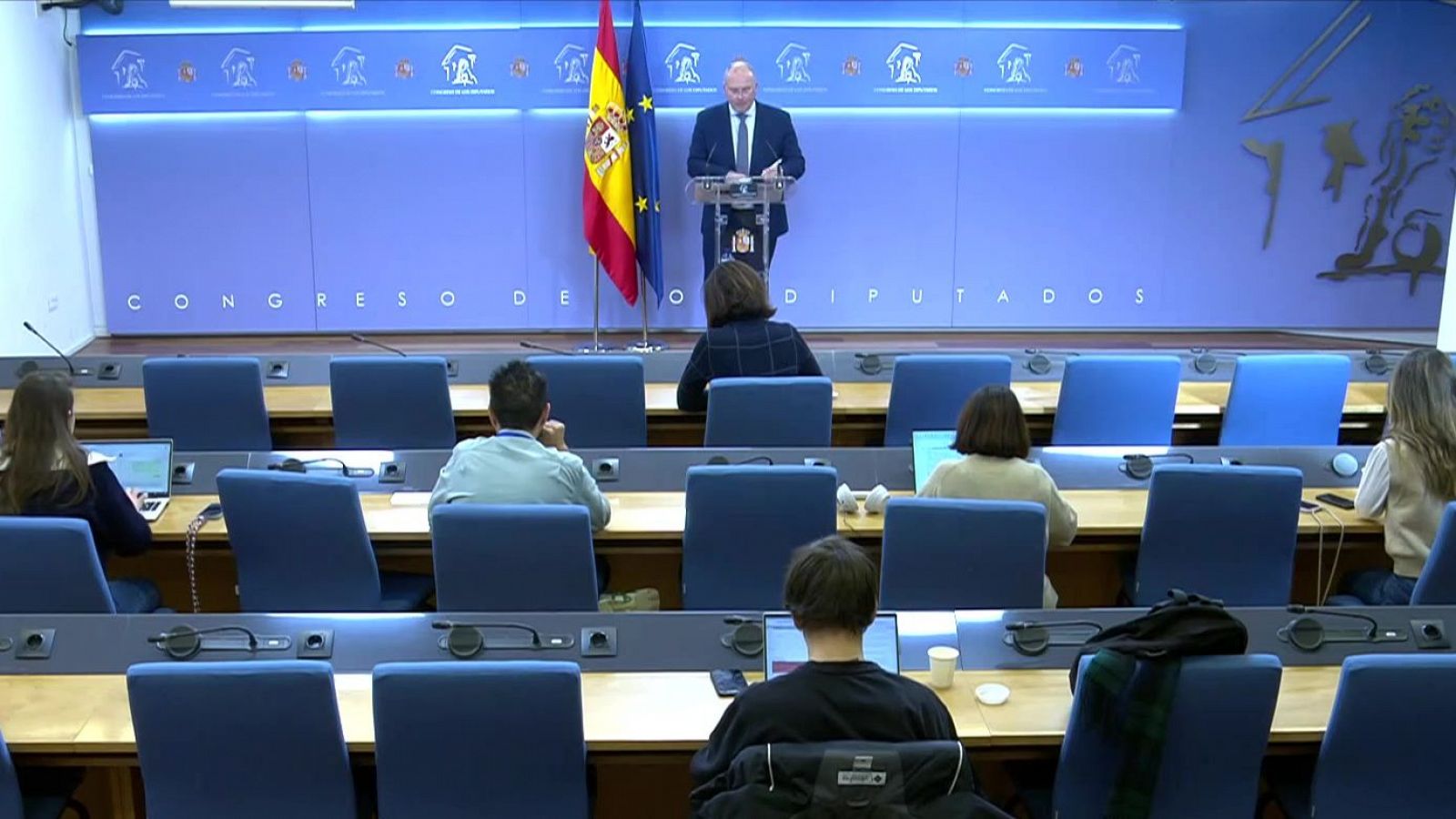 Los partidos responden al balance del año político del Gobierno - Telediario 1 | Ver