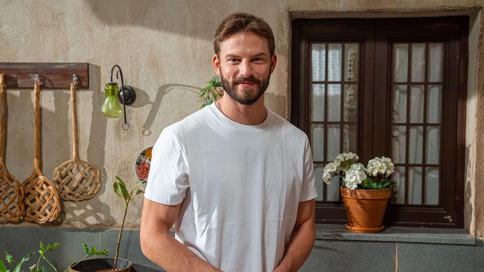 La Promesa: Entrevista a Daniel Schröder, Samuel en la ficción - La promesa | Ver