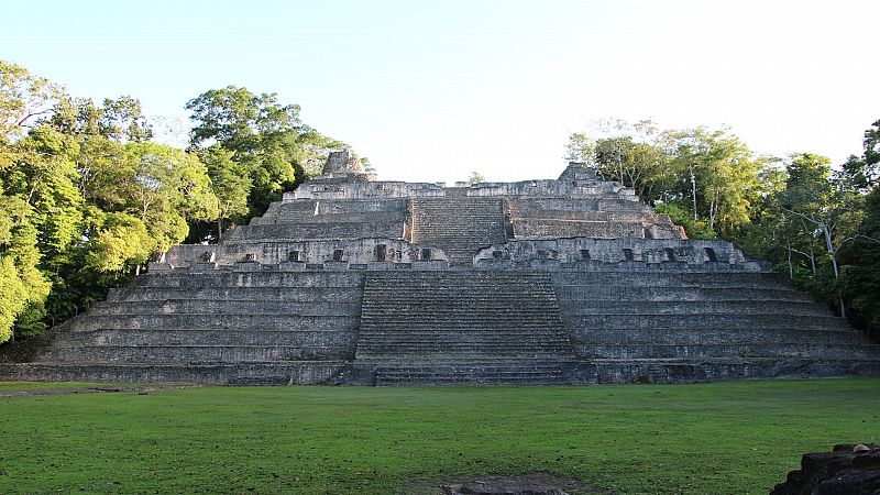 Somos documentales - El declive de los reyes mayas - ver ahora