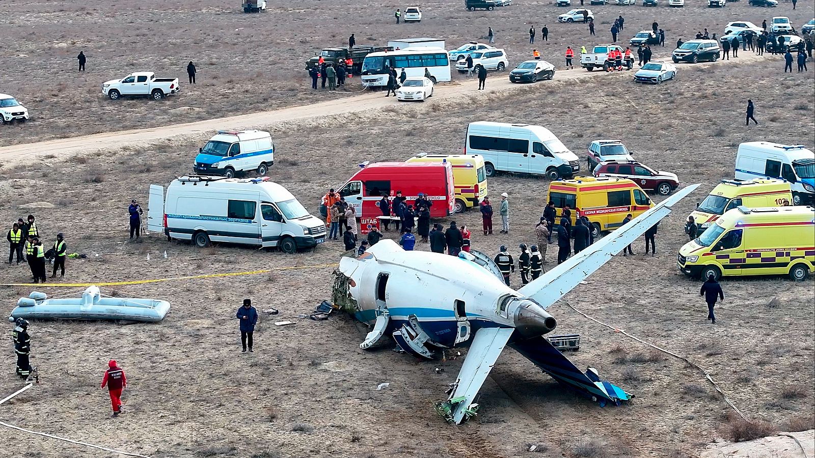 Se estrella en Kazajistán un avión con 65 personas a bordo