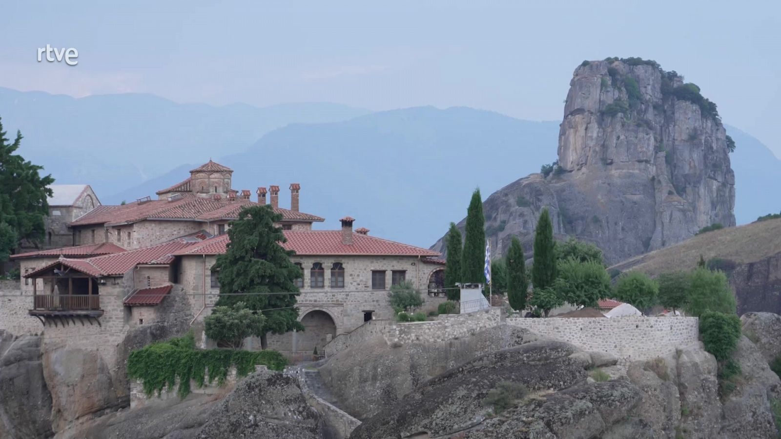 Diario de un nómada: Expedición Trajano - Episodio 38: Monasterios de Meteora - ver ahora