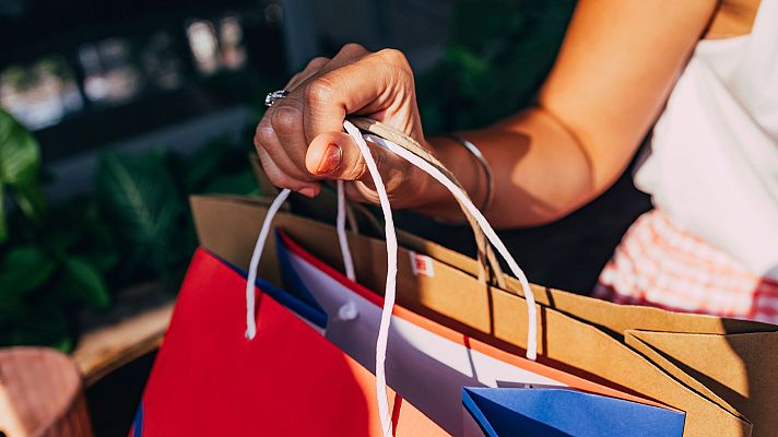 Créditos al consumo, en máximos desde 2008: los hogares los piden más para comprar en tiendas