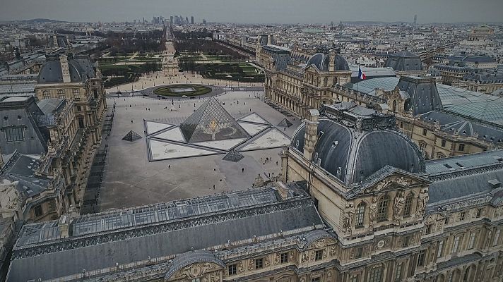 El Louvre, la fuerza de los siglos