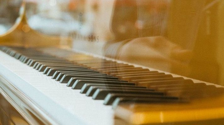 La tarde en 24h - Un estudio de la Universidad de Harvard confirma que la música "puede transformar el ánimo"