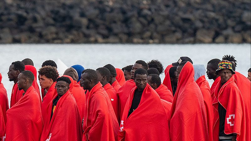 Cruz Roja, sobre la atención a migrantes: Es "lo más humanitaria posible" - Fin de semana 24h | Ver