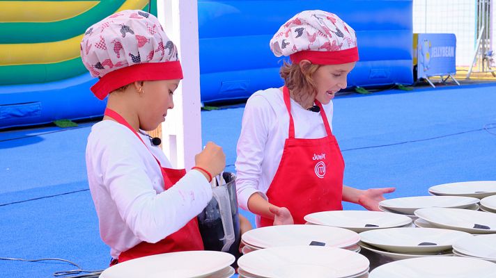 Candela, su grupo potaxies y la leyenda de las puchainas