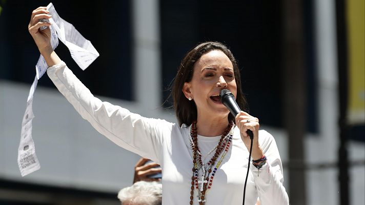 Corina Machado: \"Quien está contra la pared es Maduro\"