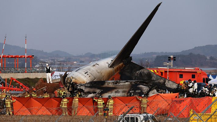 Mueren 179 personas al estrellarse un avión en el aeropuerto de Muan, Corea del Sur