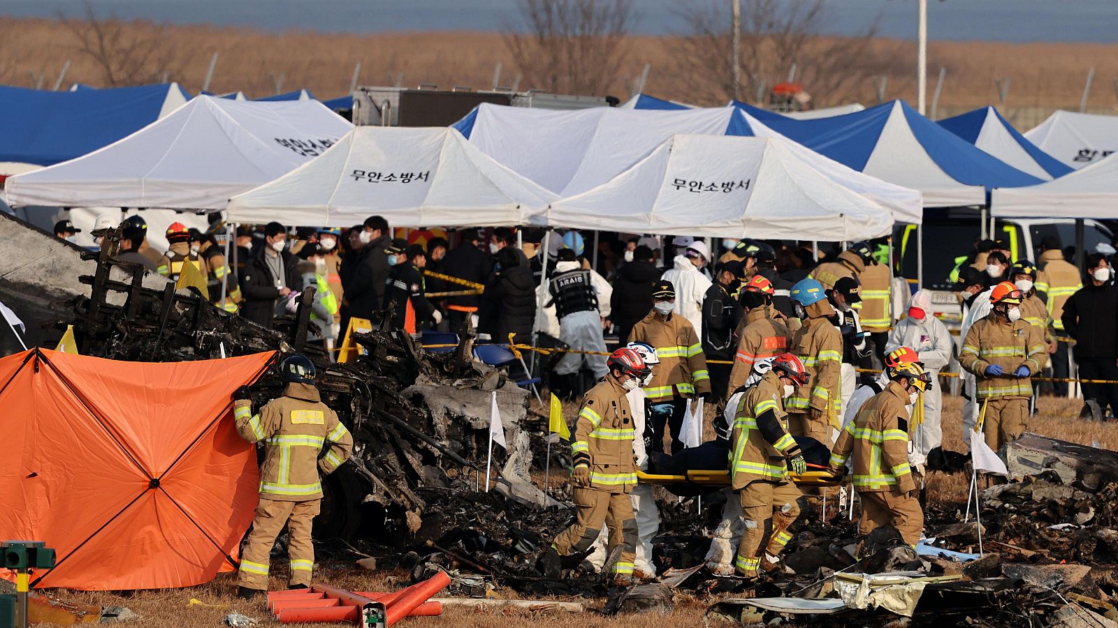 Autoridades surcoreanas identifican fallecidos accidente avión