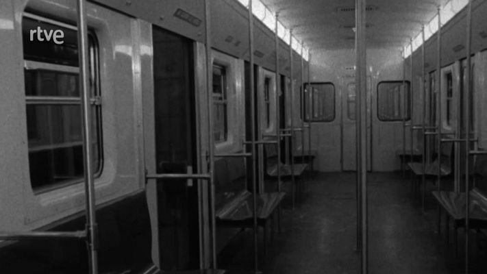  - Estrena de la sèrie 100 als convois del metro