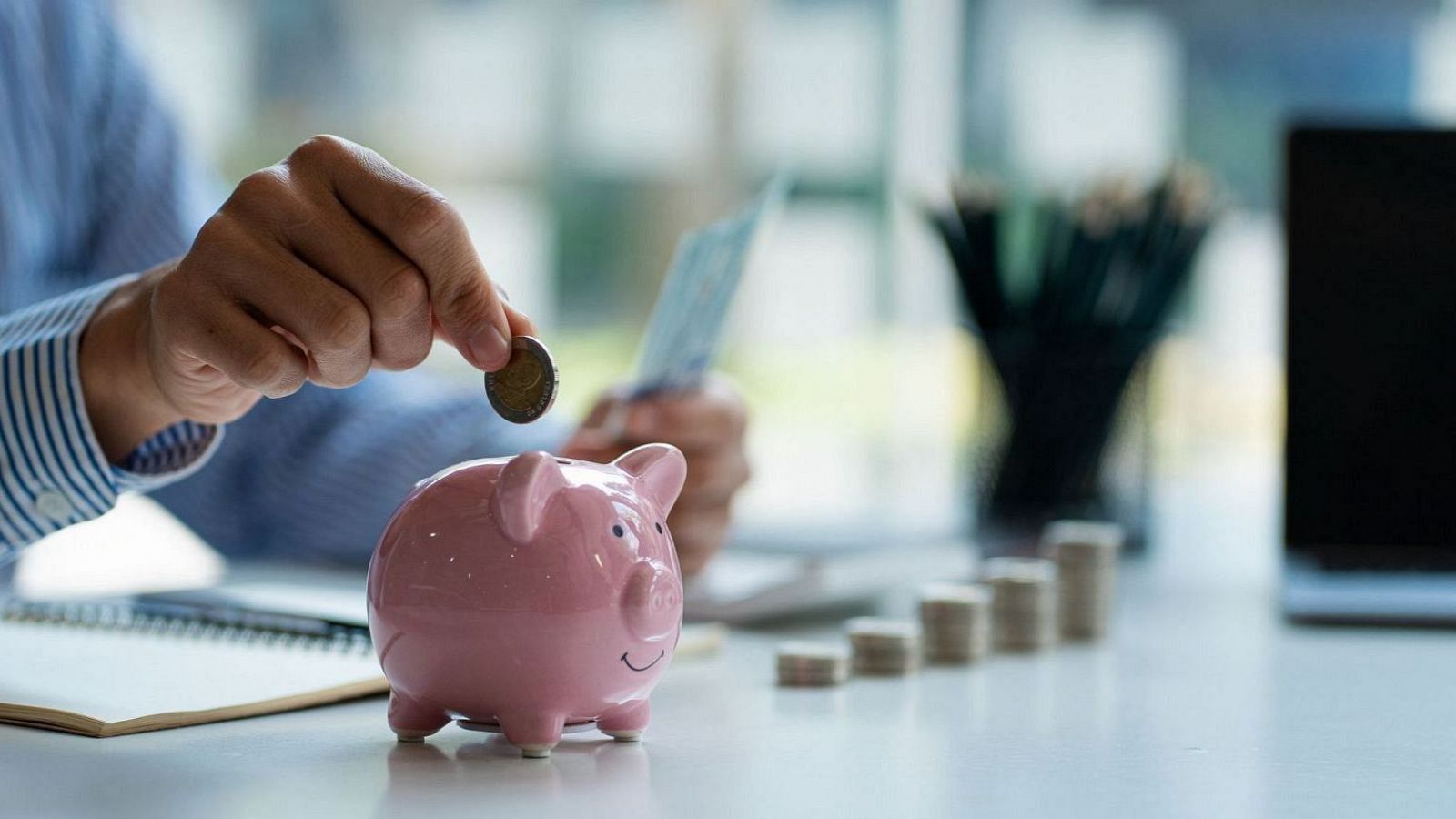 La tasa de ahorro en los hogares alcanza su máximo en tres años - Telediario 1 | Ver