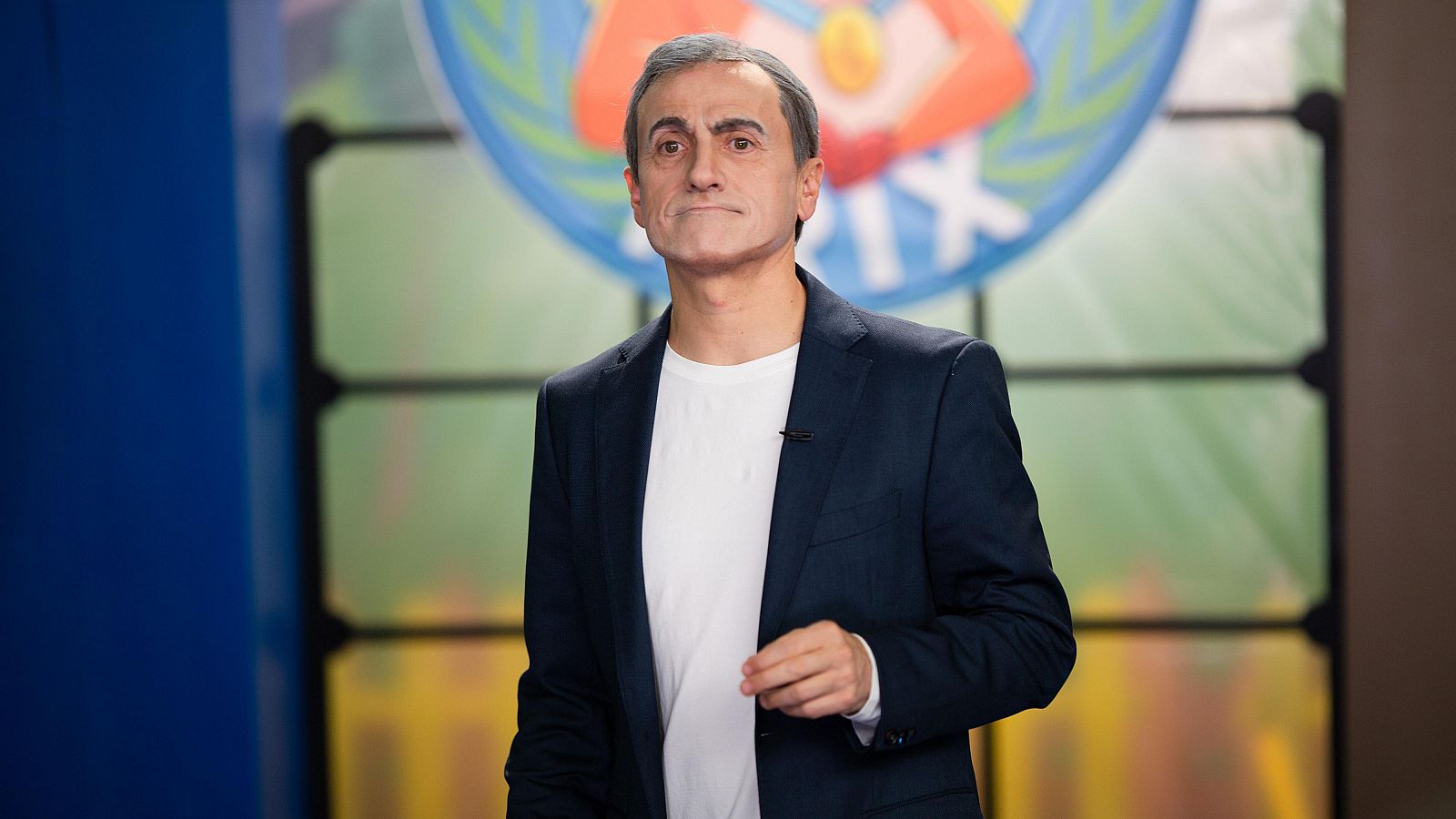 Grand Prix con Sánchez, Abascal, Feijóo y Puigdemont - Especiales Nochevieja con José Mota | Ver