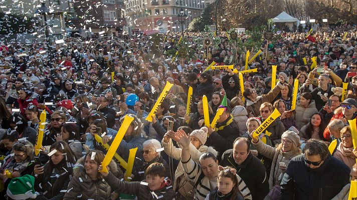 Muchos no se comen las uvas y aparecen los rituales alternativos en Nochevieja