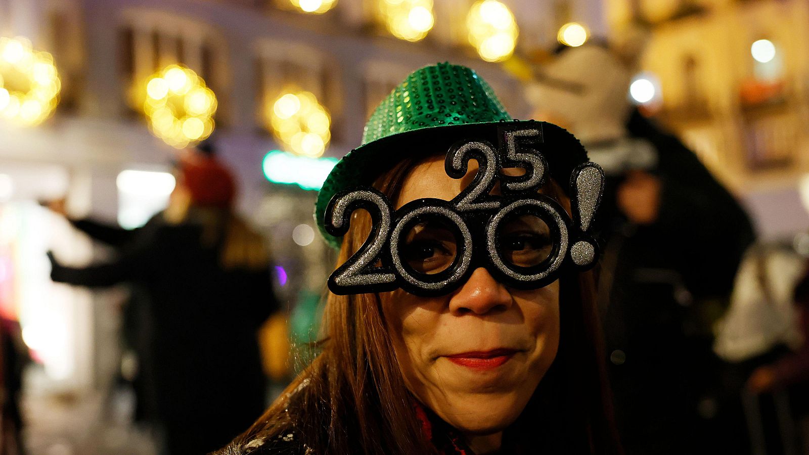 España da la bienvenida a 2025 con las habituales celebraciones