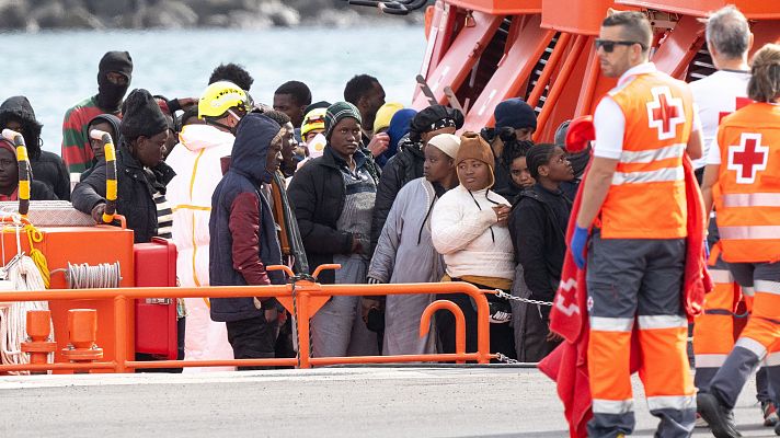 Continúan llegando nuevas embarcaciones con migrantes a bordo a las costas canarias