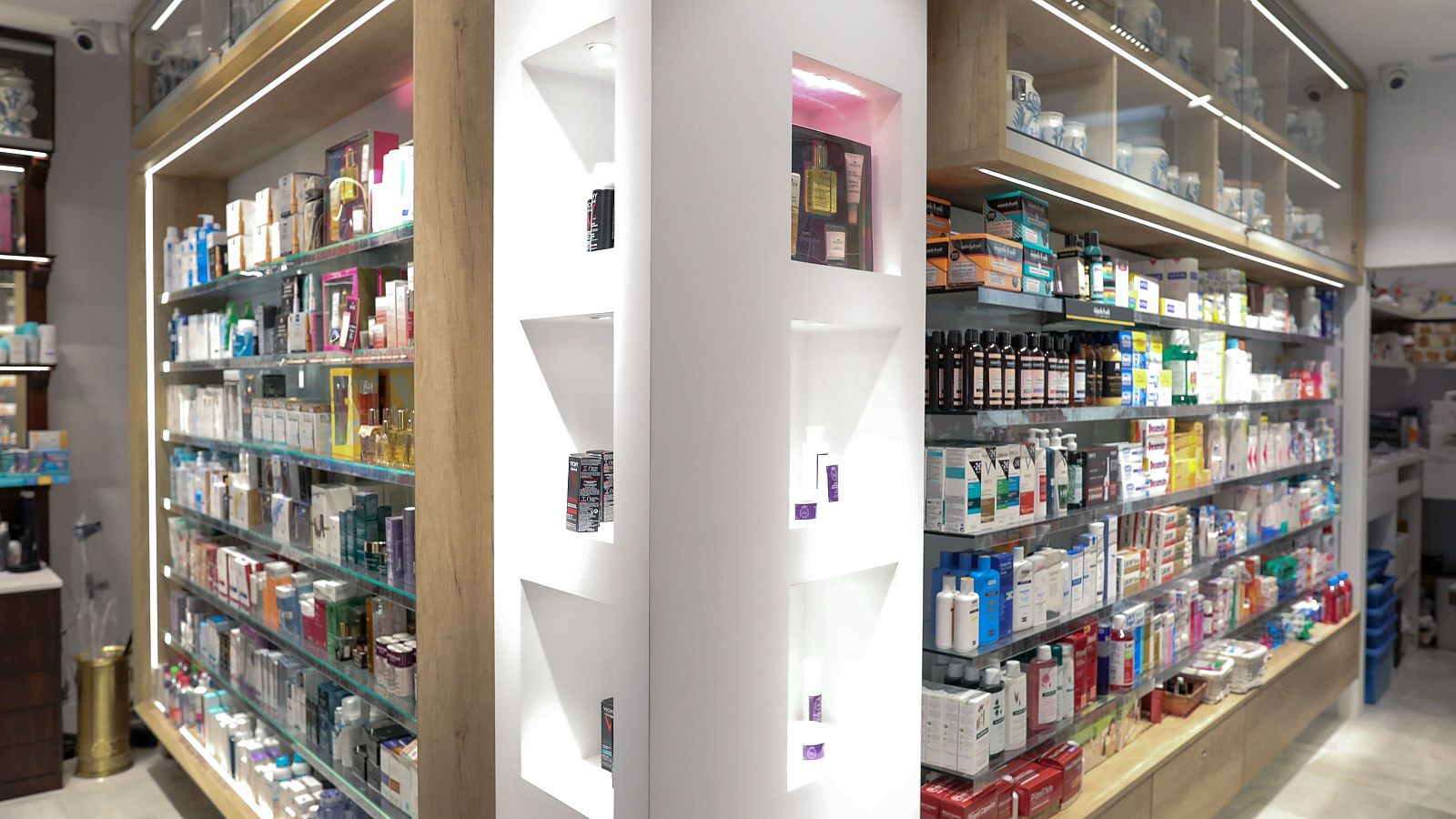 Aumentan los resfriados y también la automedicación | Ver