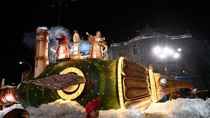 Los Reyes Magos reparten ilusión en cabalgatas por toda España