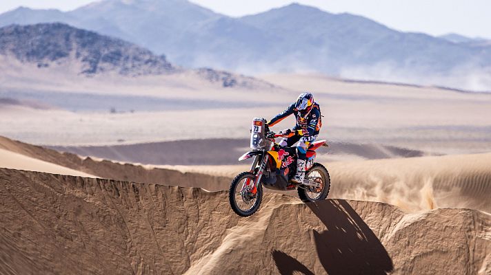 Dakar - La "cena de Reyes" de Edgar Canet en el vivac de la etapa maratón