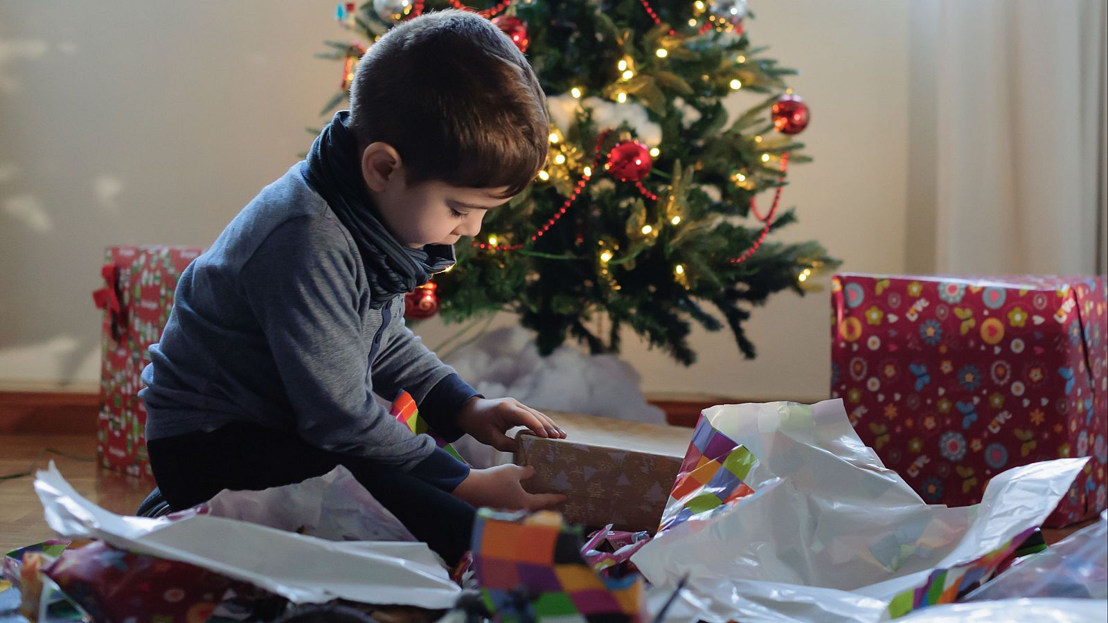 Los Reyes Magos dejan miles de regalos y magia en toda España