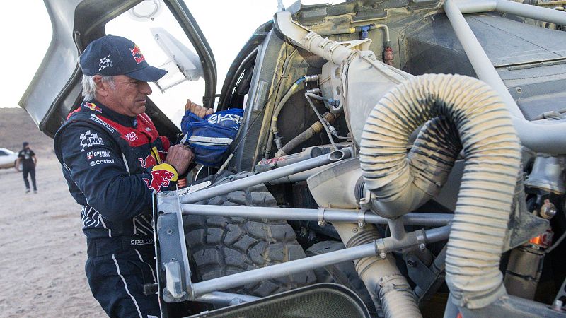 Naufragio de los pilotos espaoles en coches tras la etapa maratn del Dakar 2025