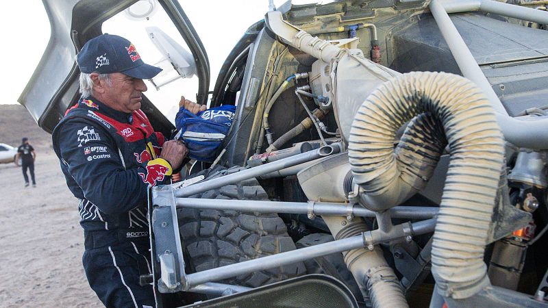 Naufragio de los pilotos españoles en coches tras la etapa maratón del Dakar 2025