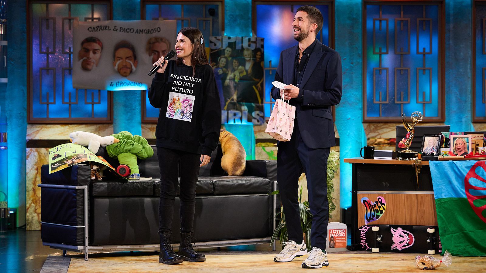 Revuelta | Noah Higón: "Sin ciencia, no hay futuro" 'Title =' La Revuelta | Noah Higón: "Sin ciencia, no hay futuro"><br />
			</span></p>
<p>		<span class="ico play video"><br />
			<img decoding="async" src="https://img2.rtve.es/css/i/blank.gif" alt="Leer videos"></p>
<p>				<span class="duration">12.41 min</span></p>
<p>		</span></p>
<div class="vjs-error-display"></div>
</div>
<p>		<span class="figcaption"><span>Revuelta | Noah Higón: «Sin ciencia, no hay futuro»</span></span>
	</div>
<p>Noé dedicó su vida a <strong>diseminación y conciencia</strong> sobre investigación médica. Estudió la ley y la ciencia política y usa sus redes sociales para hacer visibles la realidad de los tres millones de personas que sufren de enfermedades raras en España. También encarnó su historia en dos libros: <strong><em>Esperanza</em></strong><strong>    Y </strong><strong><em>¿Qué dolor son tus ojos?</em></strong>. Ahora, después de meses de grabación, enfrente un nuevo paso a través de su documental. Una historia que nos acerca a tu <strong>Historia inspiradora de combate, dolor y superación </strong>Recuerde que, incluso en las circunstancias más complejas, la esperanza sigue siendo una luz inquebrantable. </p>
</div></div>
<p><br />
<br /><a rel="nofollow noopener" href="https://www.rtve.es/television/20250228/documental-noah-higon-historia-chica-impacto-revuelta/16467609.shtml" target="_blank">fuente del artículo </a><br />
foto-video: rtve.es</p>
</div><span class="post-meta-infos"><time class="date-container minor-meta updated"  itemprop="datePublished" datetime="2025-03-01T20:09:20+00:00" >marzo 1, 2025</time><span class="text-sep">/</span><span class="comment-container minor-meta"><a href="https://www.interdeportes.es/tv-el-documental-de-noah-higon-aterriza-en-rtve-play-asi-es-la-historia-de-la-chica-que-impacto-en-la-revuelta/#respond" class="comments-link" >0 Comentarios</a></span><span class="text-sep">/</span><span class="blog-author minor-meta">por <span class="entry-author-link"  itemprop="author" ><span class="author"><span class="fn"><a href="https://www.interdeportes.es/autor/interdeportes75/" title="Entradas de interdeportes75" rel="author">interdeportes75</a></span></span></span></span></span><footer class="entry-footer"><div class=