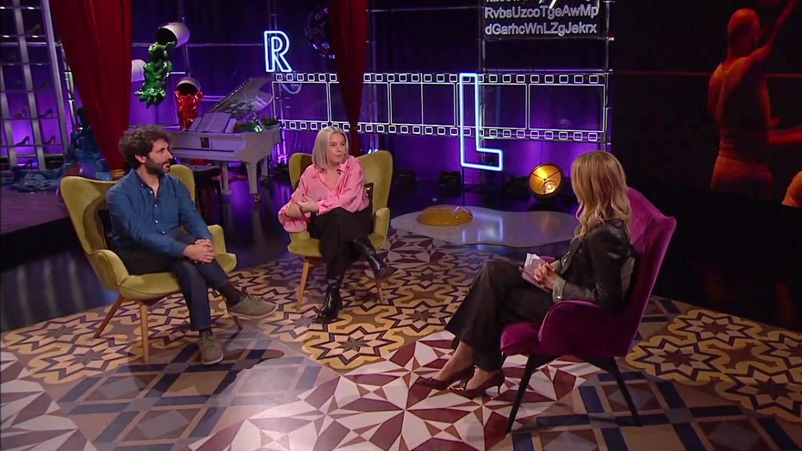 Culturas 2 - Aitor Echevarría, Paloma Muñoz y Carmen y Maria - ver ahora