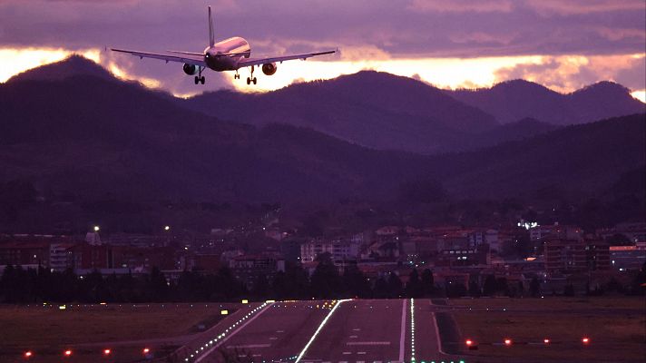 Telediario 1 - Una borrasca afecta este miércoles al norte de la península, con rachas fuertes de viento e inundaciones