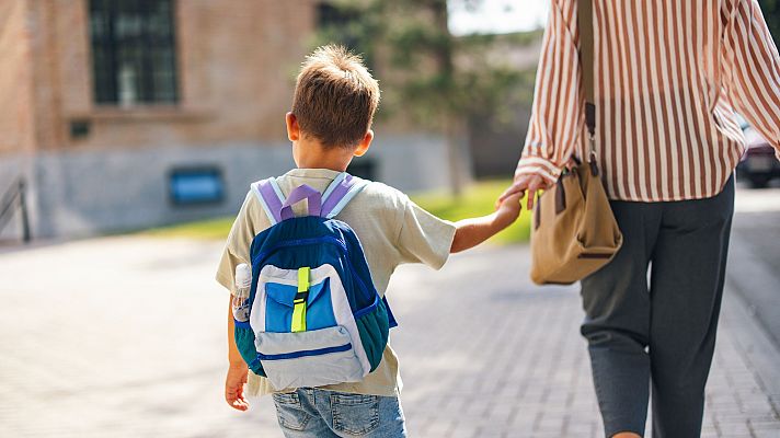 Empezar las clases tras las vacaciones de Navidad: los expertos recomiendan retomar el estudio poco a poco