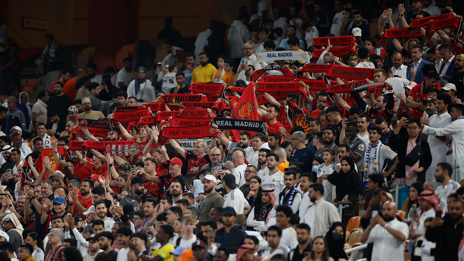 Varios aficionados del Mallorca, acosados en Yeda después del partido