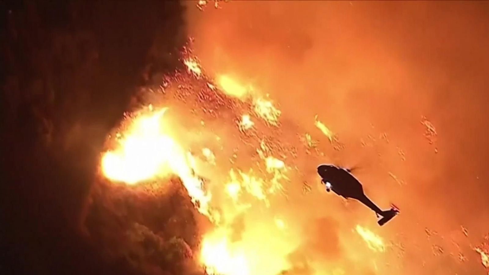 Artistas sin casas, eventos aplazados: el incendio en Los Ángeles golpea a Hollywood | Ver