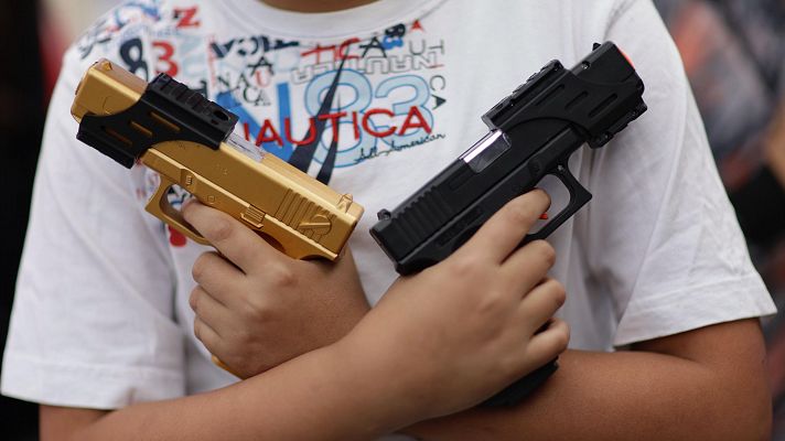 Telediario Fin de Semana - El cártel de Jalisco se jacta de su poder repartiendo regalos