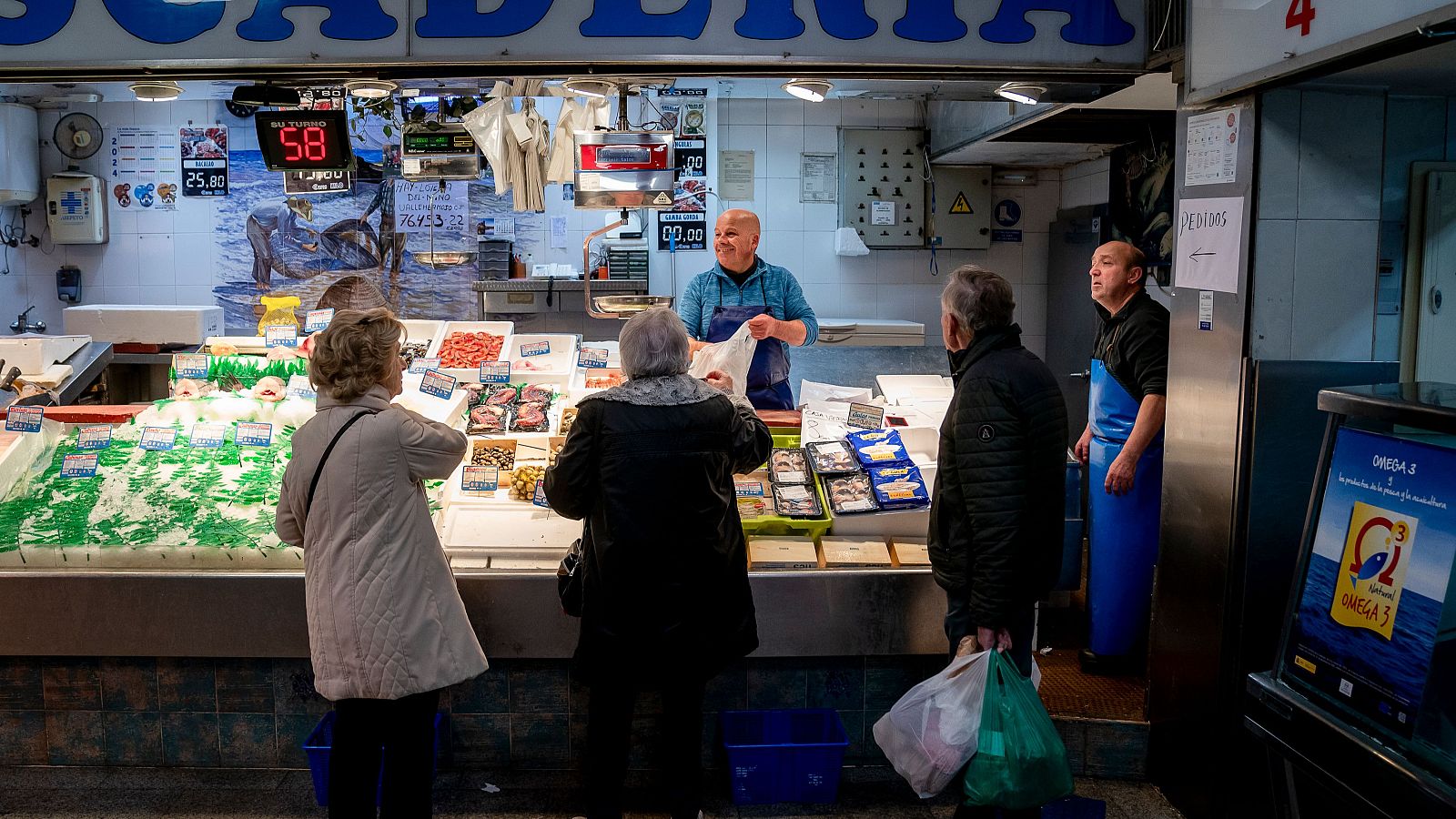 Los hogares encaran la cuesta de enero: el 48% tendrá dificultades para llegar a fin de mes - Telediario 1 | Ver