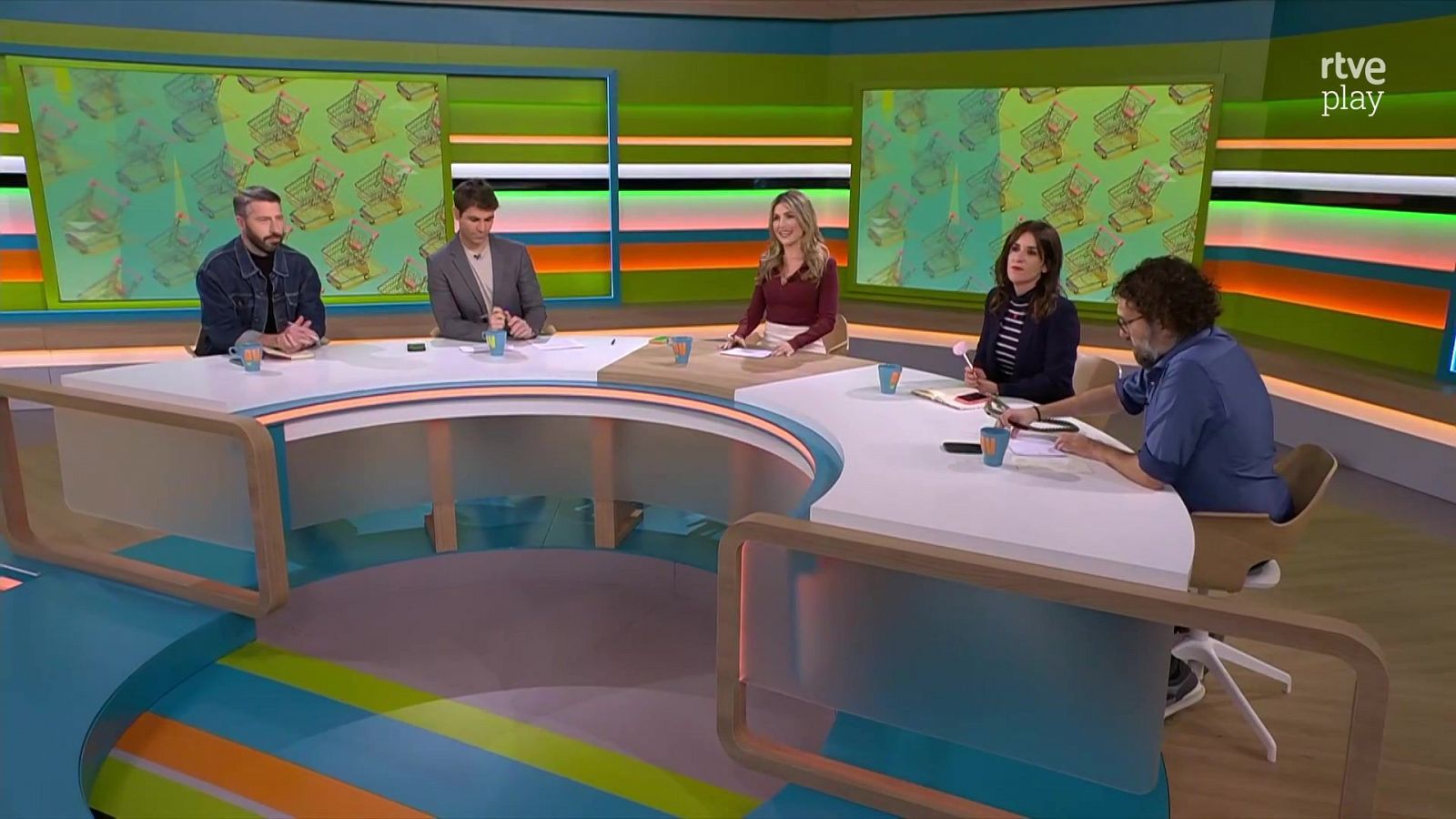 Vambes robades, un gos robat i classes de català | L'altaveu - L'altaveu | Veure