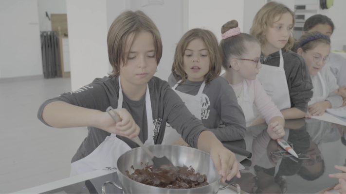 Clase de atemperado de chocolate de MasterChef Junior 11