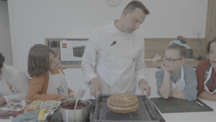 Clase de bizcochos y crema pastelera de MasterChef Junior 11