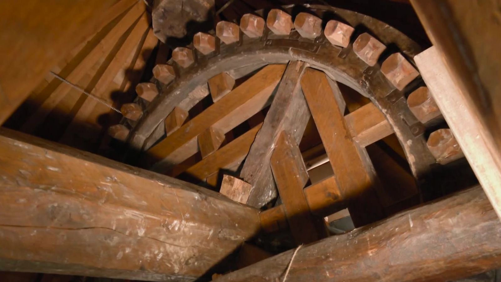 En el interior de un molino de viento | Ver